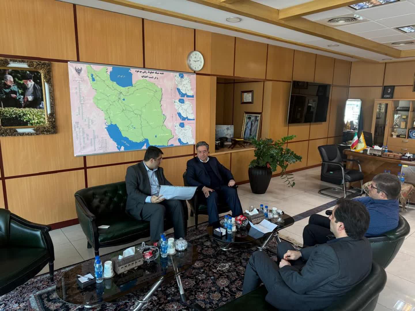 برگزاری نشست مشترک استاندار آذربایجان‌غربی با مدیرعامل راه‌آهن ایران