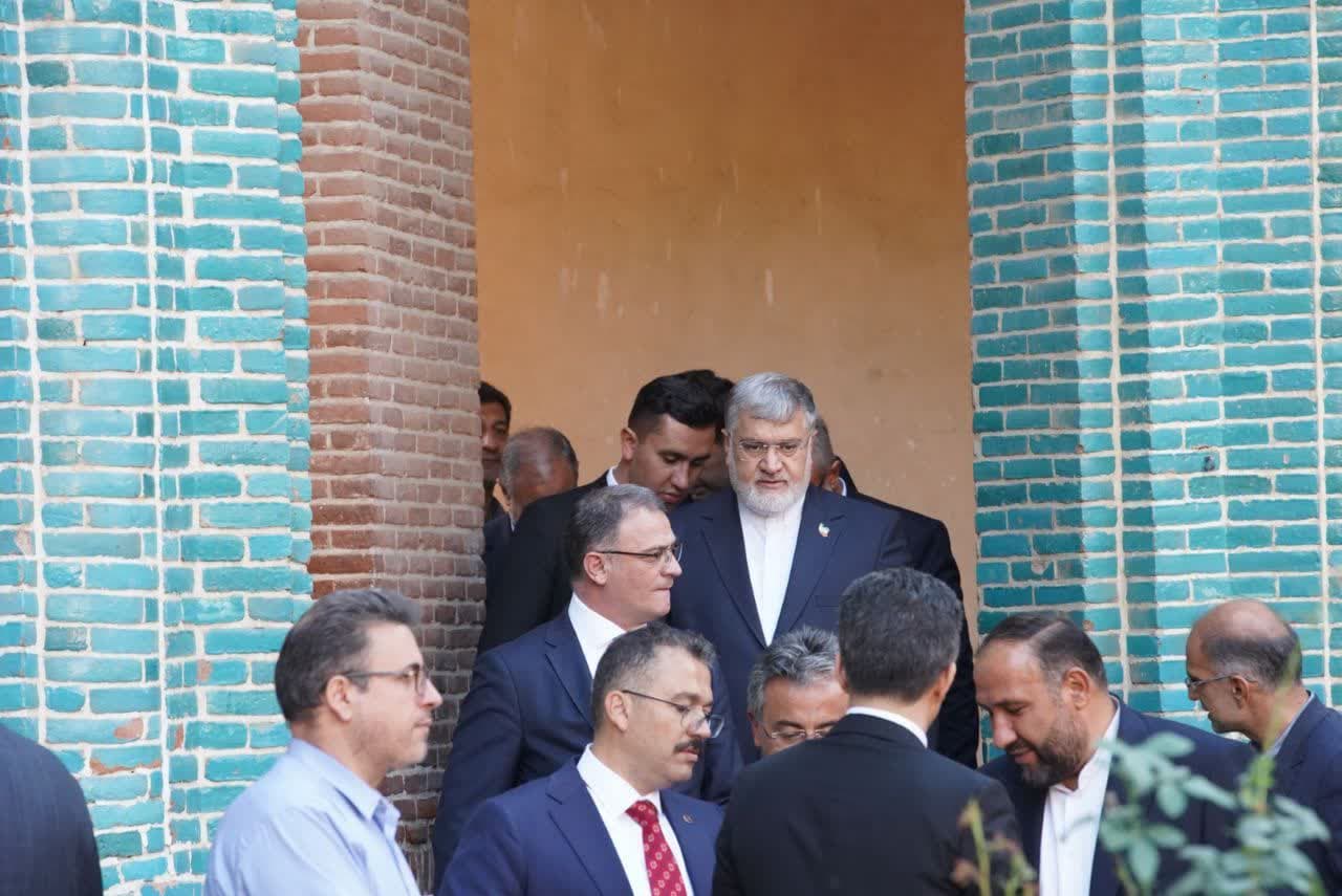 آلبوم تصویری / بازدید استاندار آذربایجان غربی به همراه استانداران هم مرز ترکیه از مدرسه هدایت ارومیه