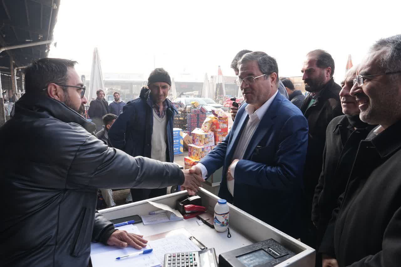 بازدید استاندار آذربایجان‌غربی از بازار و مراکز توزیع کالا در ارومیه + تصاویر