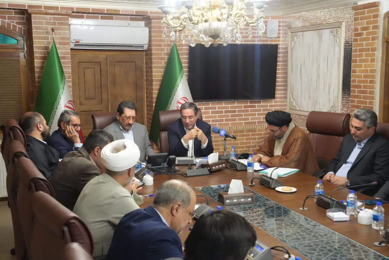 برگزاری نشست مشترک وزیر صمت و استاندار آذربایجانغربی با اعضای مجمع نمایندگان استان در مجلس + تصاویر