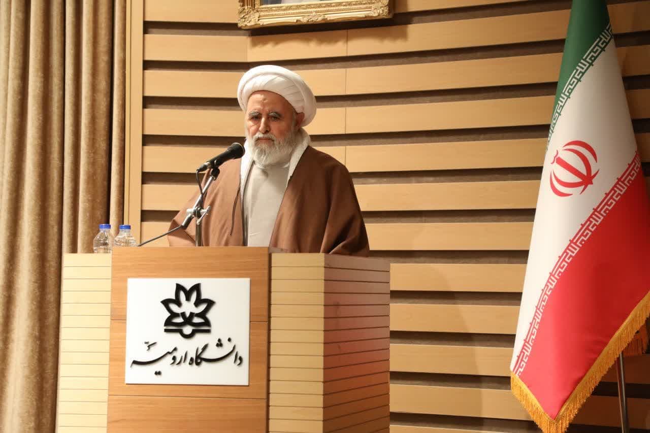 آلبوم تصویری / نشست معاون رئیس جمهور با اساتید دانشگاه های آذربایجان غربی