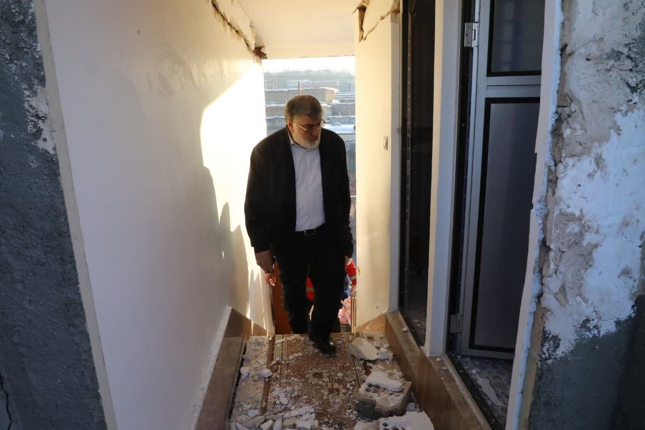 آلبوم تصویری / بازدید استاندار آذربایجانغربی و رئیس سازمان مدیریت بحران کشور از مناطق زلزله زده شهرستان خوی