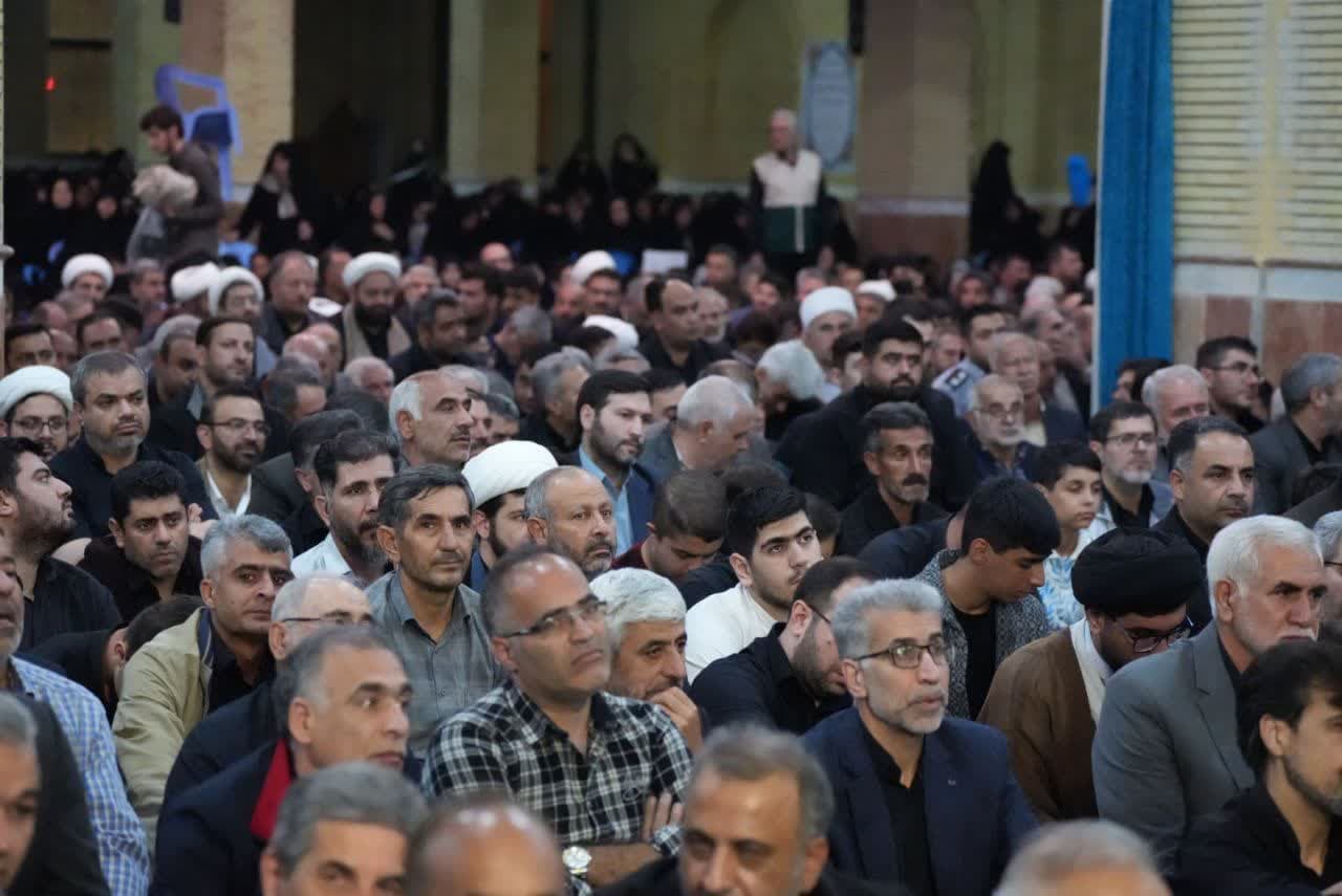 آلبوم تصویری / اجتماع امام رضایی های ارومیه در سوگ شهدای حادثه بالگرد