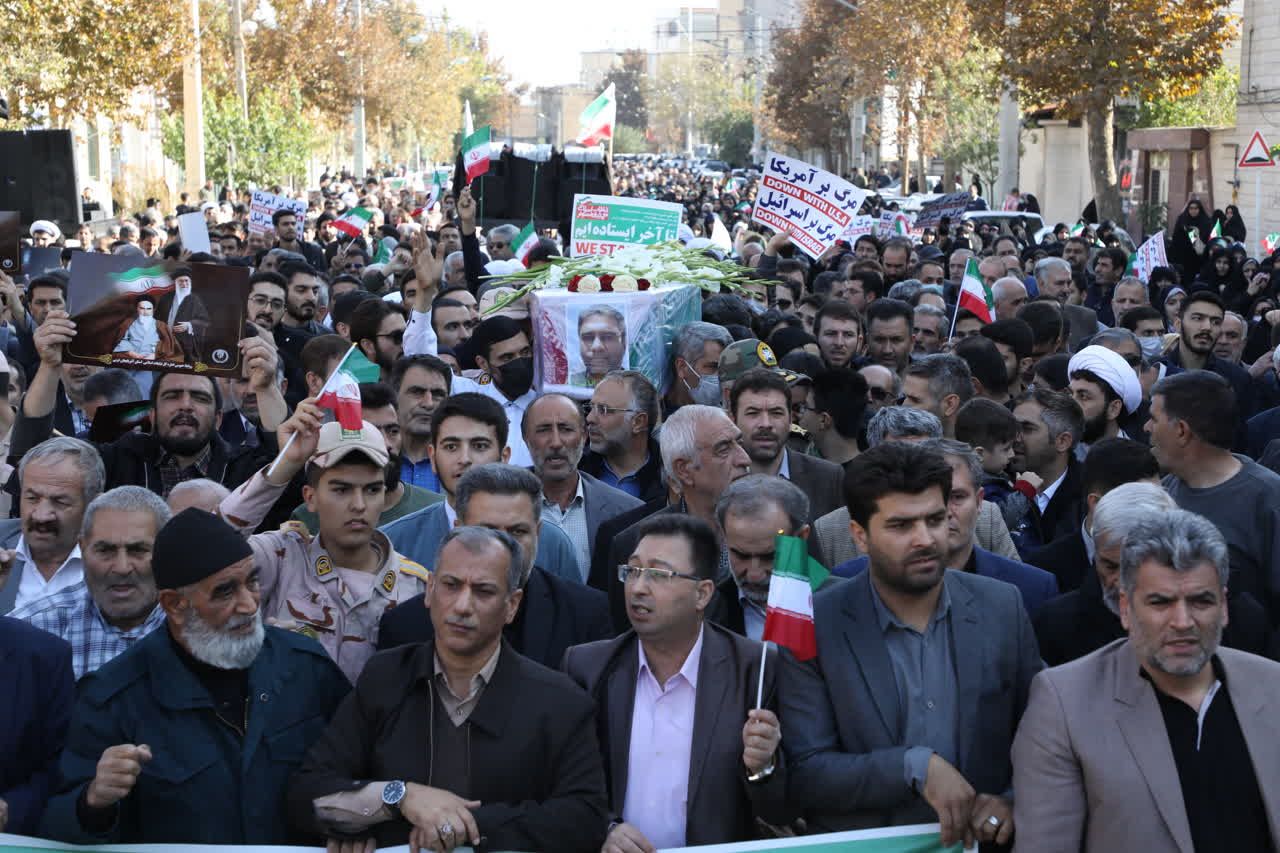 آلبوم تصویری / برگزاری آیین تشییع پیکر مطهر شهید مدافع امنیت و مراسم وداع با پیکر پاک سرباز گمنام امام زمان(عج) شهید "مهدی اثنی عشری"