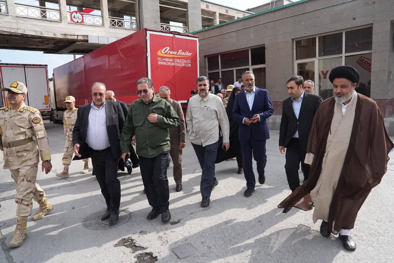 بازدید استاندار آذربایجانغربی و هیئت رئیسه کمیسیون عمران مجلس از گمرک و پایانه مرزی بازرگان + تصاویر