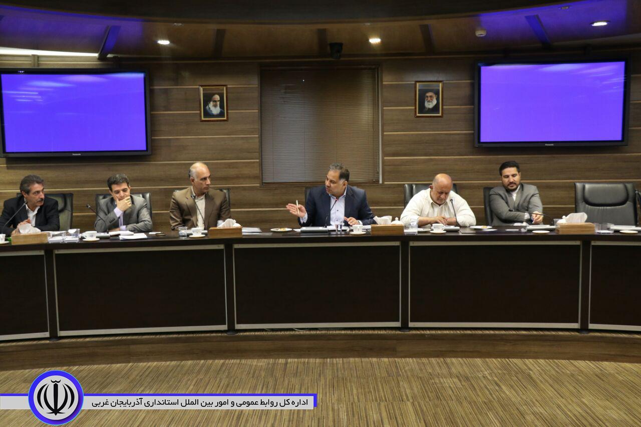 همایش ملی روز اصناف در آذربایجان غربی برگزار شد