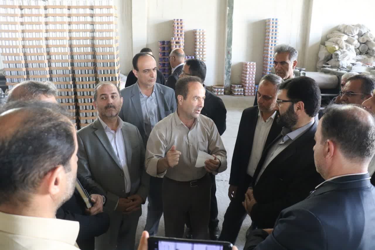 بازدید معاون هماهنگی امور اقتصادی استاندار آذربایجان غربی از دو واحد تولیدی و صنعتی در ارومیه