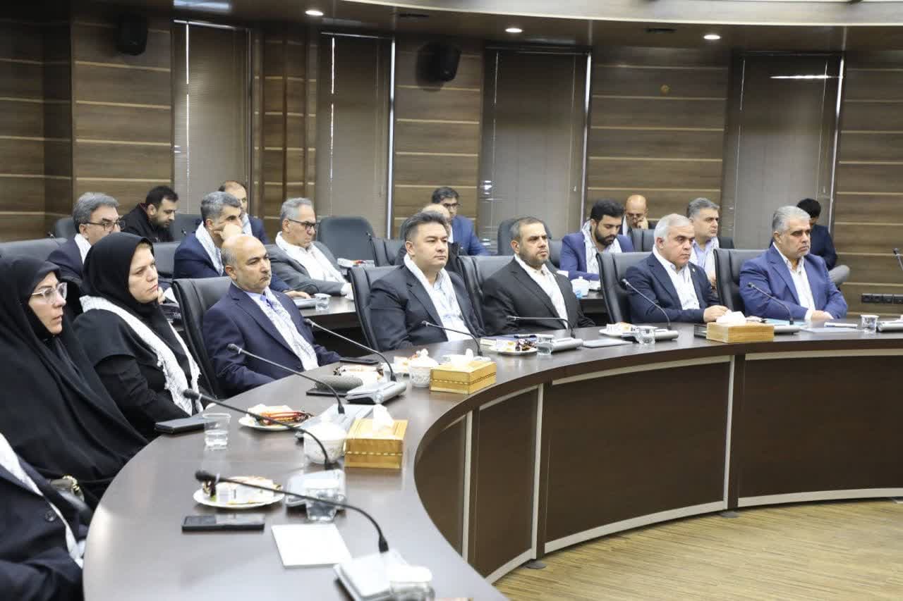 آلبوم تصویری / آیین تجلیل از تلاشگران عرصه میز خدمت به مناسبت گرامیداشت هفته بسیج