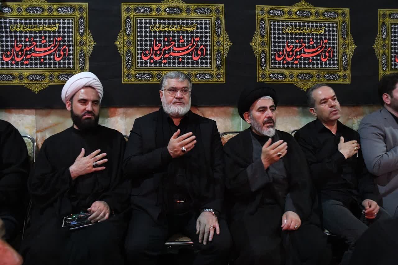 آلبوم تصویری / حضور استاندار آذربایجانغربی در آیین عزاداری شام غریبان شهدای کربلا مسجد لطفعلی خان ارومیه