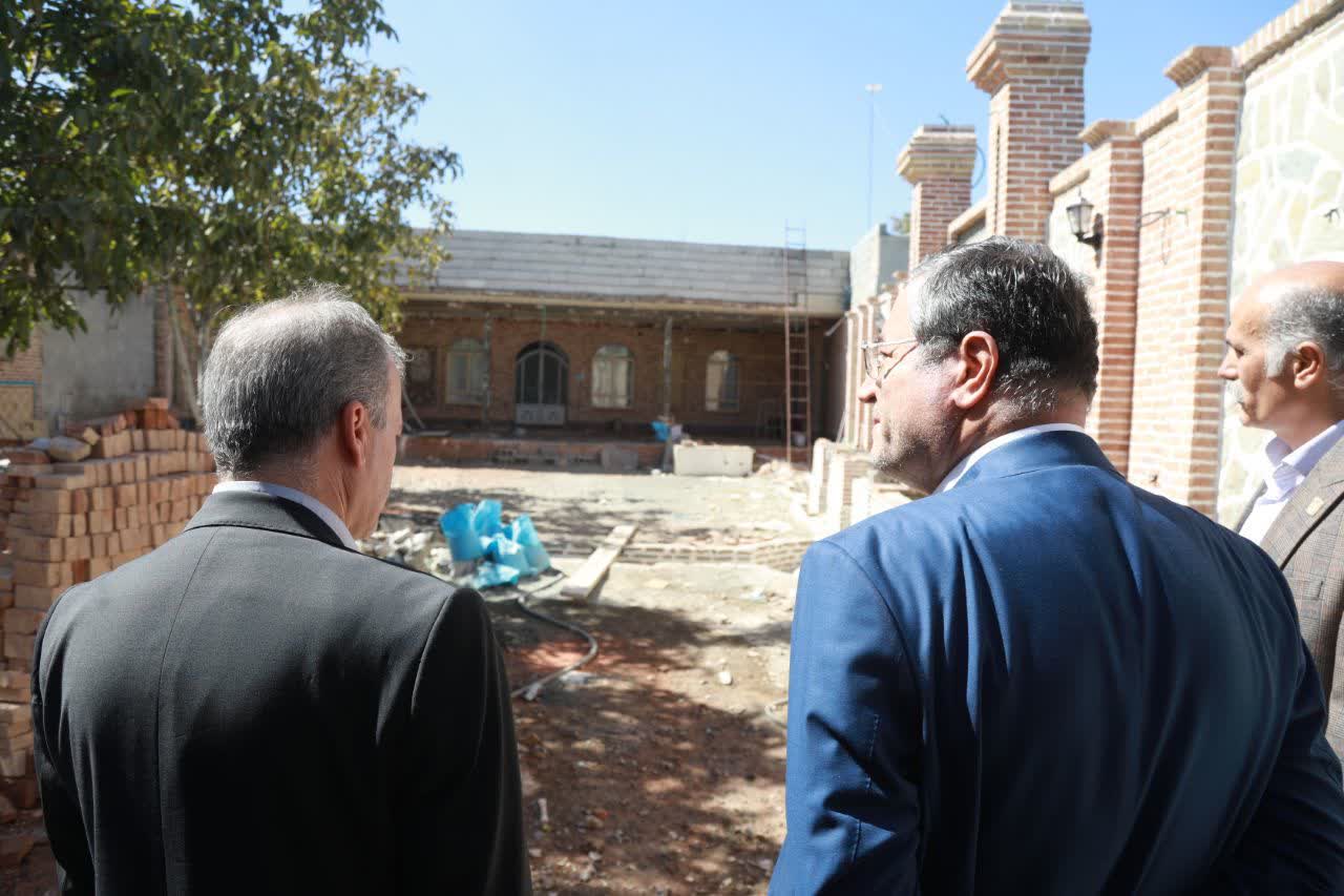 بازدید استاندار آذربایجانغربی از تپه تاریخی حسنلو نقده + تصاویر