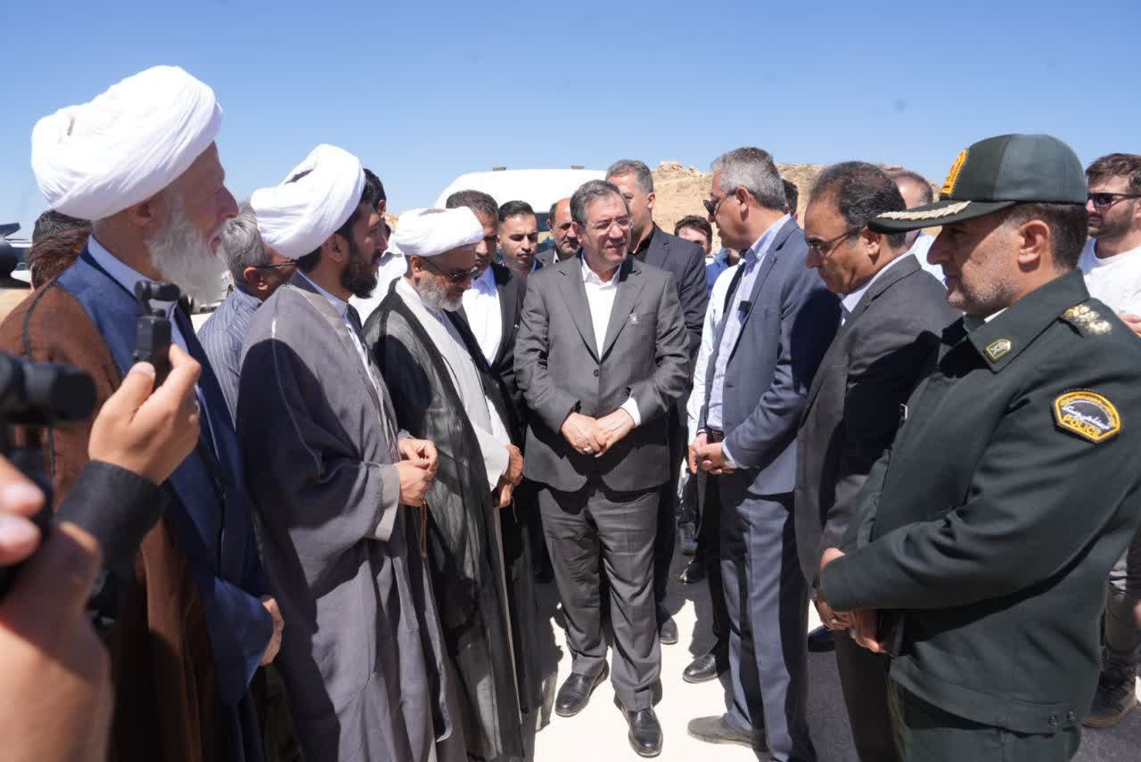 بازدید استاندار آذربایجانغربی از پروژه محور شاهیندژ - تکاب + تصاویر