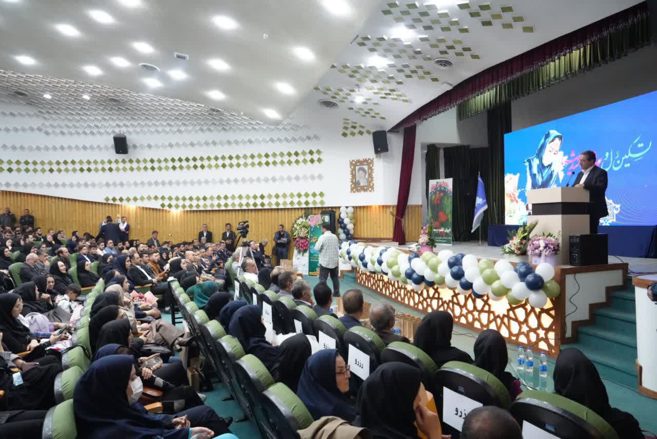 آلبوم تصویری / برگزاری آیین تجلیل و بزرگداشت مقام والای پرستار در ارومیه