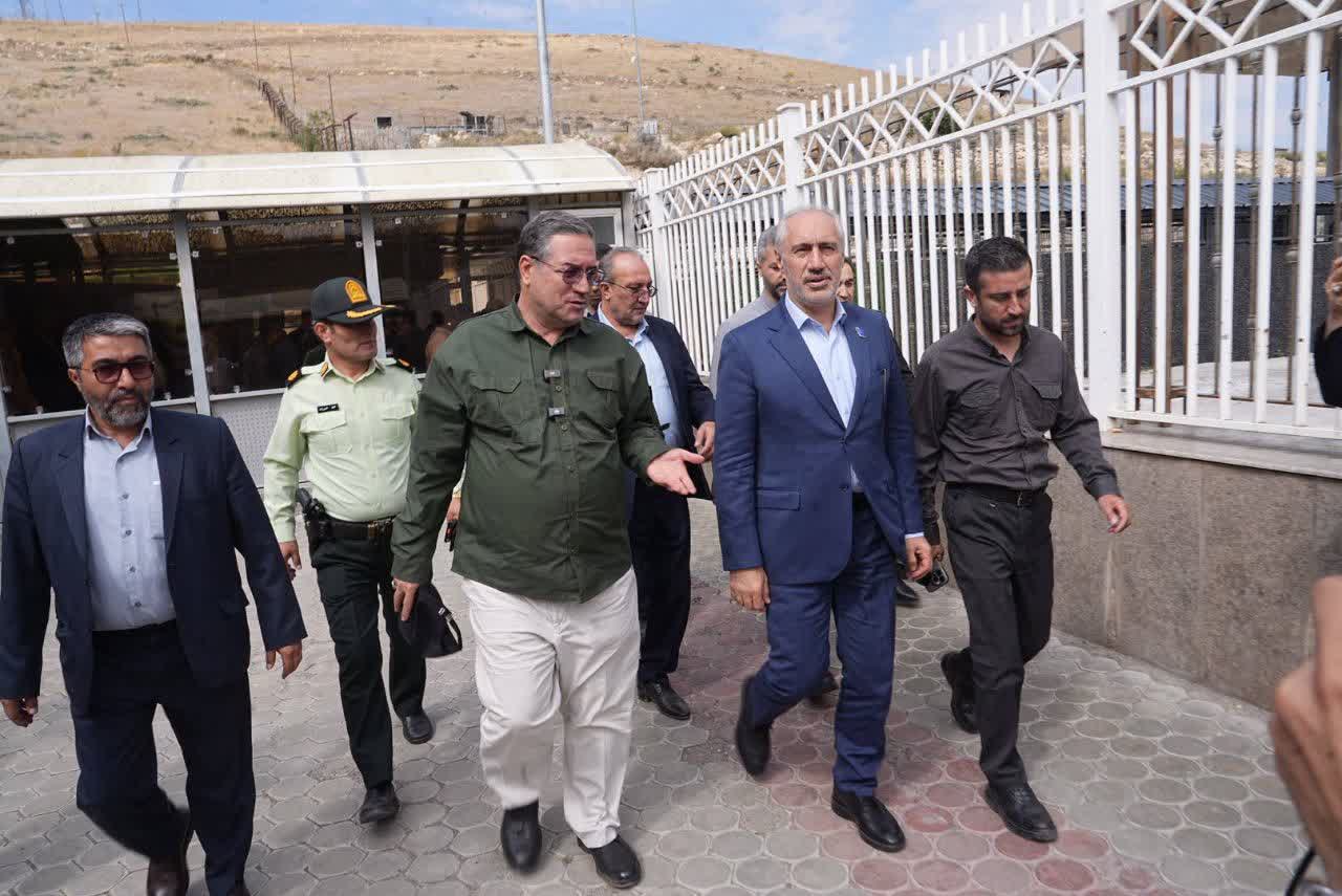 تأکید معاون رئیسجمهور و استاندار آذربایجانغربی بر تأمین اعتبارات توسعه گمرک و پایانه مرزی بازرگان + تصاویر