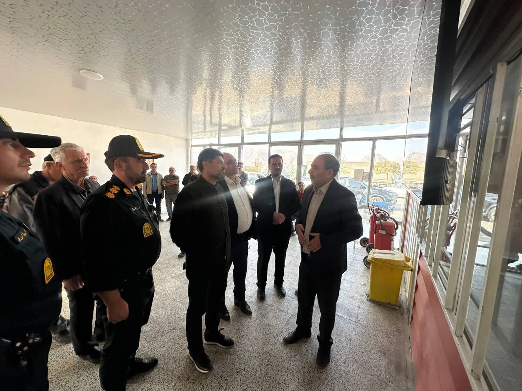 بازدید معاون هماهنگی امور عمرانی استاندار آذربایجانغربی از شرکت حملونقل آذر کوهسار خوی + تصاویر