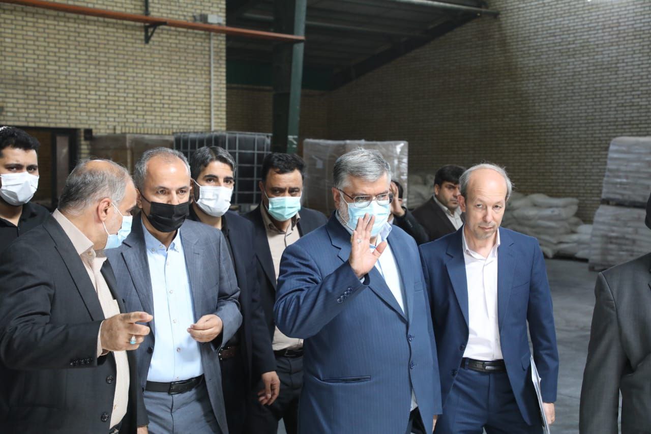 آلبوم تصویری / بازدید استاندار آذربایجان غربی از شرکت های شیرین نشاط آذربایجان و مارال فام گستران کیمیا