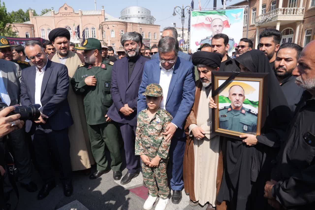 تشییع پیکر مطهر شهید جواد نارنجی در ارومیه + تصاویر