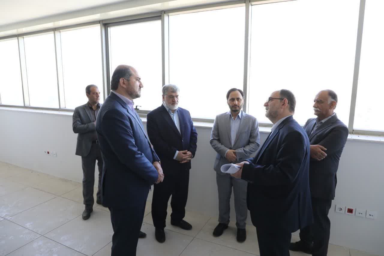 آلبوم تصویری / بازدید معاون اجرایی رئیس جمهور و سخنگوی دولت از پروژه بیمارستان شهید بهشتی ارومیه