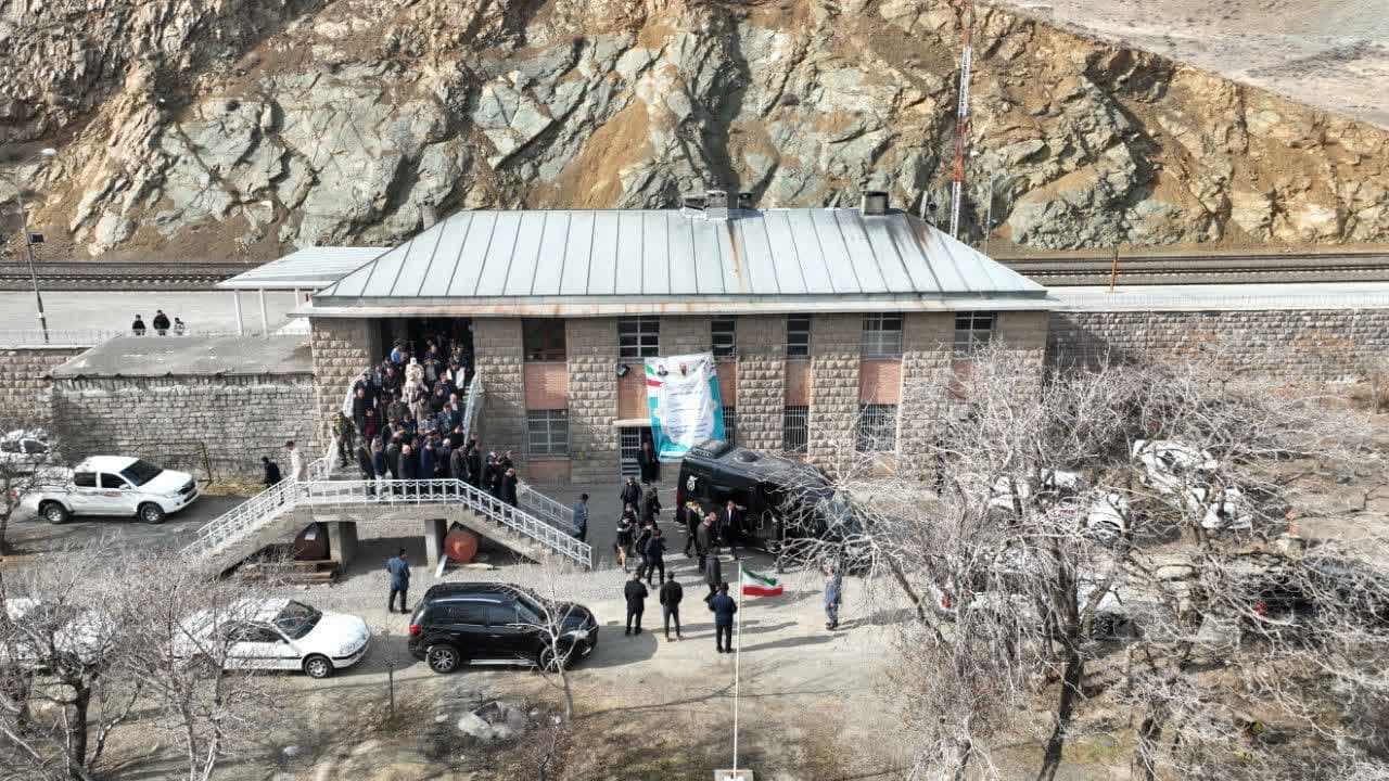 بازدید معاون امور مجلس رئیس جمهور و استاندار آذربایجانغربی از ایستگاه راه آهن بابکان خوی + تصاویر
