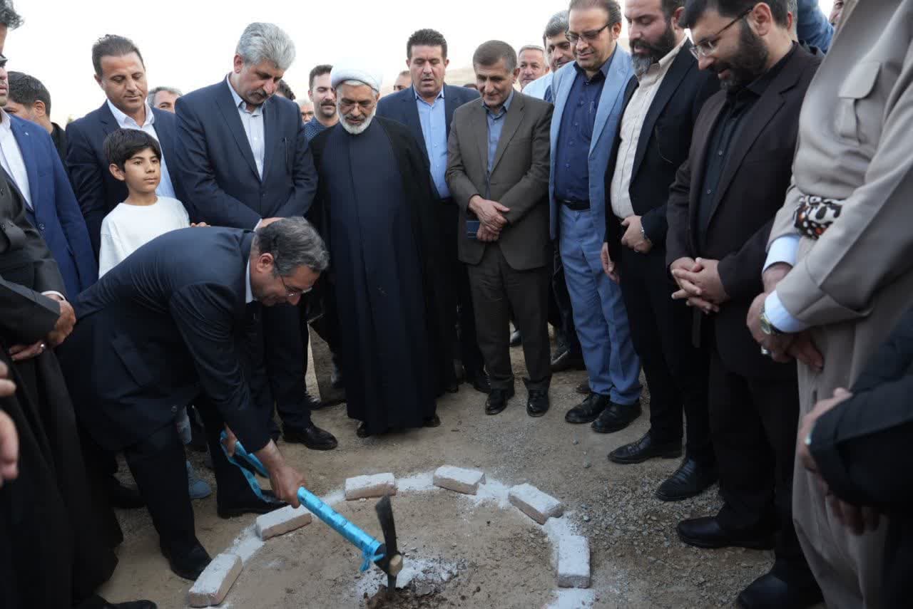 آغاز عملیات اجرایی پروژه مجتمع گردشگری، ورزشی و تفریحی پارک استاد ههژار مهاباد + تصاویر