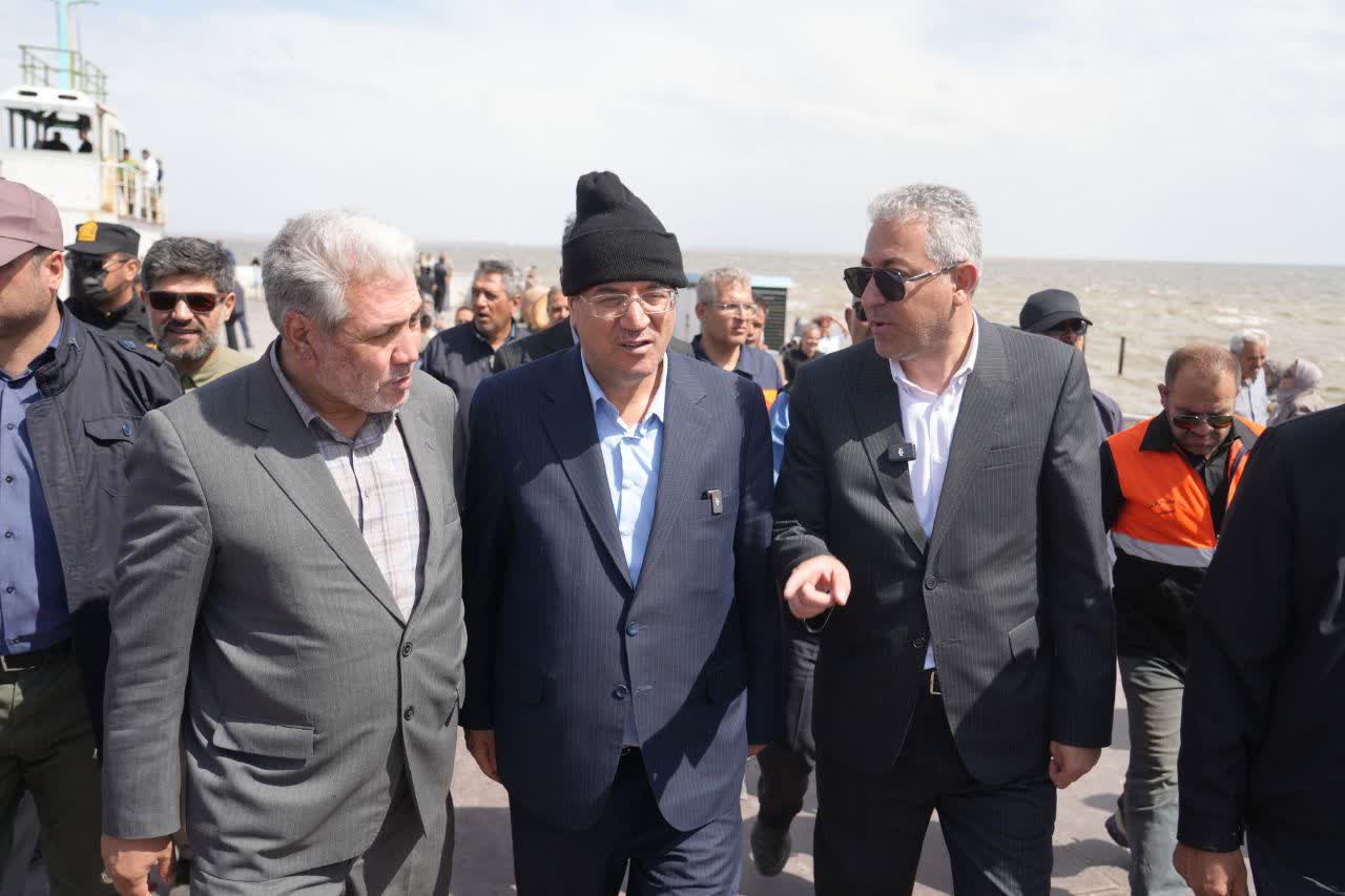 بازدید استاندار آذربایجانغربی از پل میانگذر شهید کلانتری و روند اجرای آزادراه ارومیه - تبریز + تصاویر