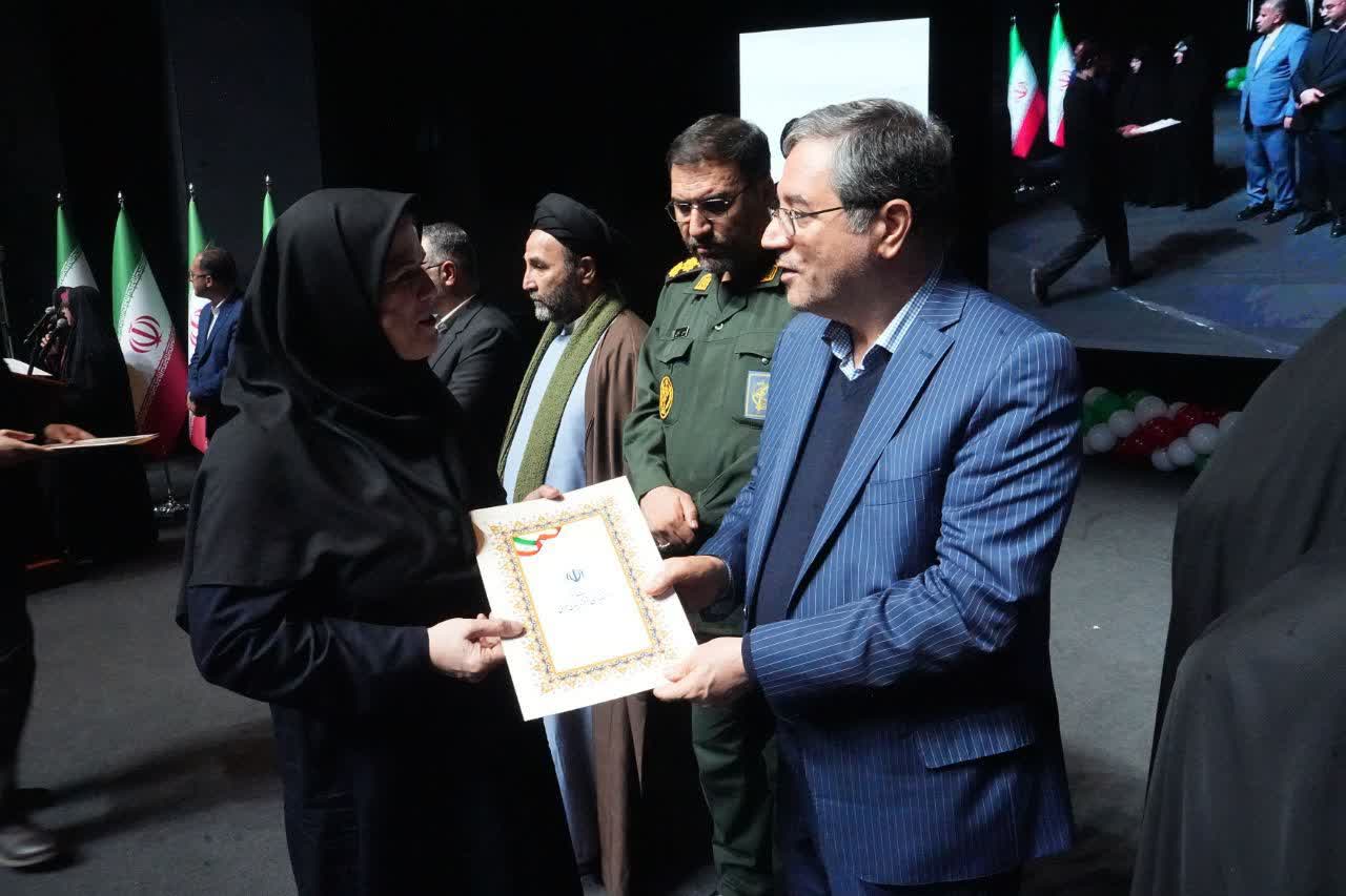 آلبوم تصویری / برگزاری رویداد استانی روشنای مهر و آیین تجلیل از بانوان تأثیرگذار آذربایجانغربی