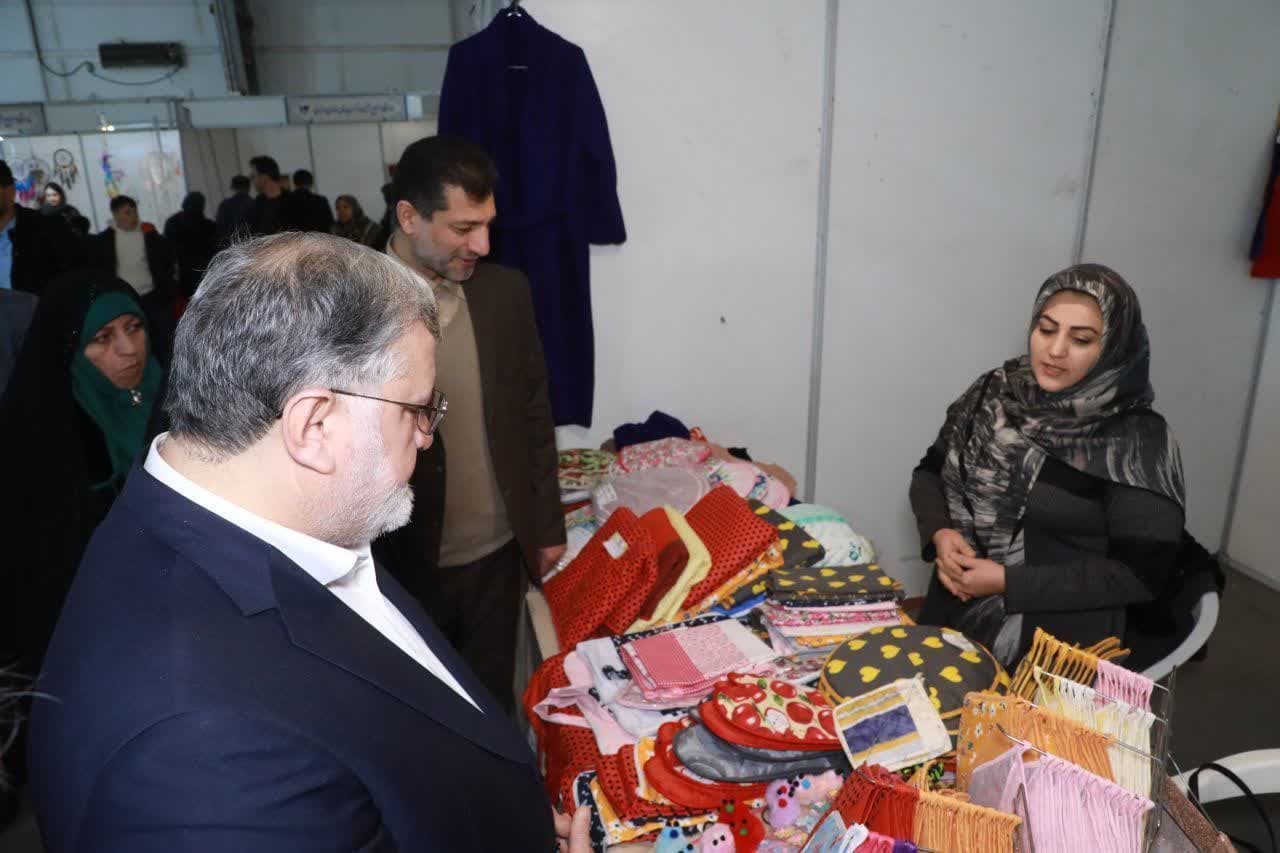 آلبوم تصویری / بازدید استاندار آذربایجانغربی از نمایشگاه صنایعدستی، سوغات و توانمندیهای بانوان استان