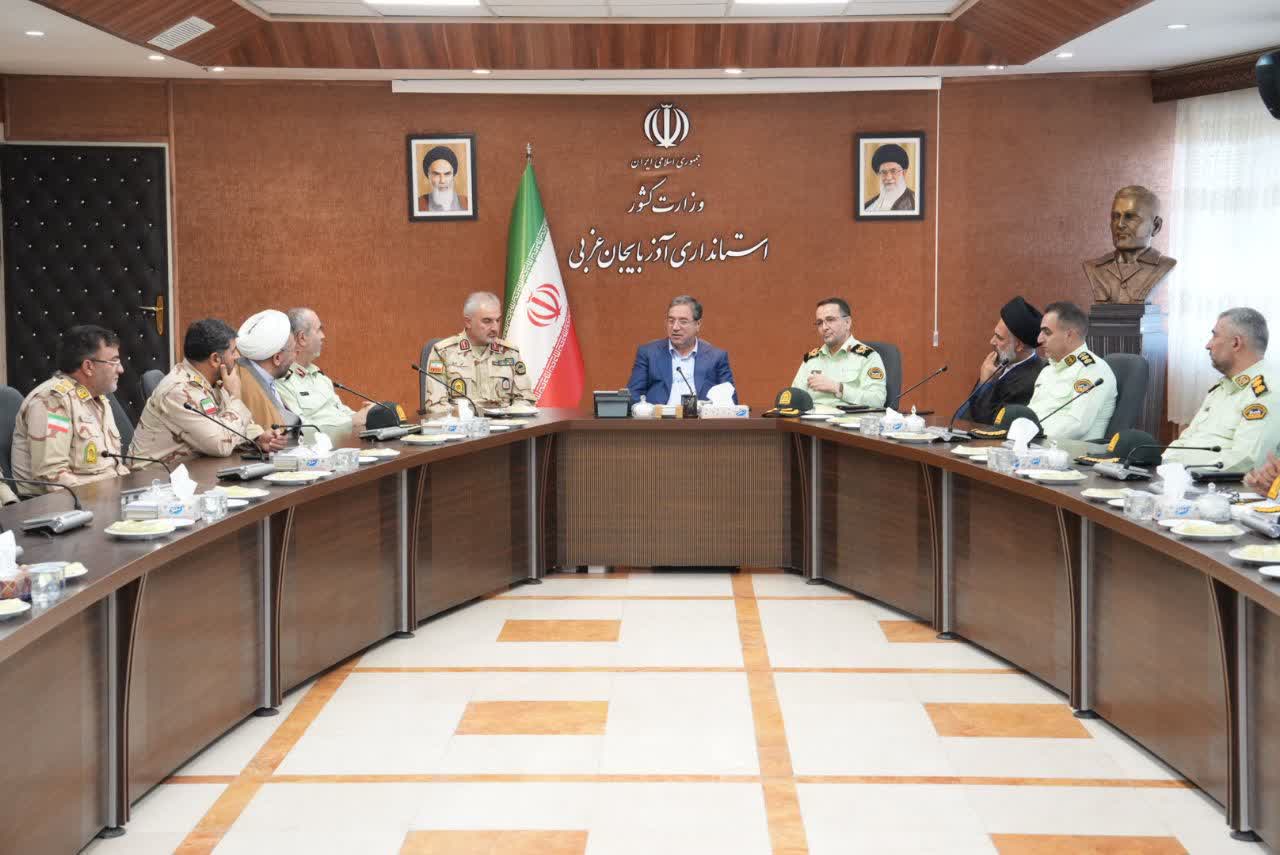 دیدار فرماندهان انتظامی و مرزبانی استان با استاندار آذربایجانغربی + تصاویر