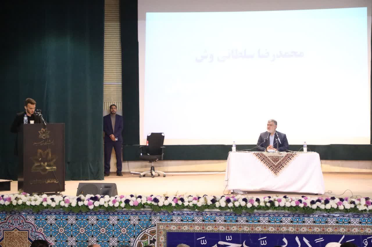 آلبوم تصویری / برگزاری آیین گرامیداشت 16 آذر و روز دانشجو در دانشگاه ارومیه