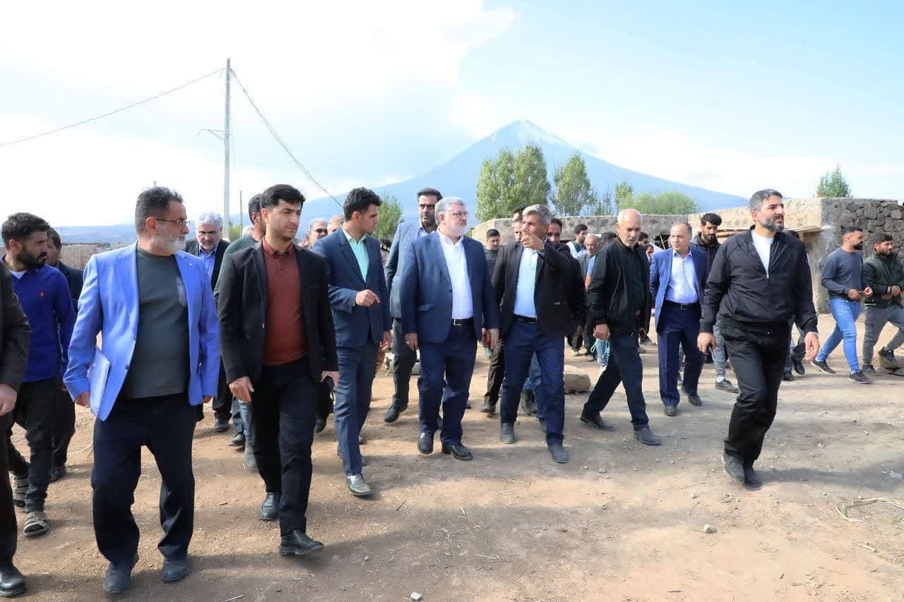 آلبوم تصویری / حضور استاندار آذربایجانغربی در جمع مردم روستای مرزی سوریک ماکو