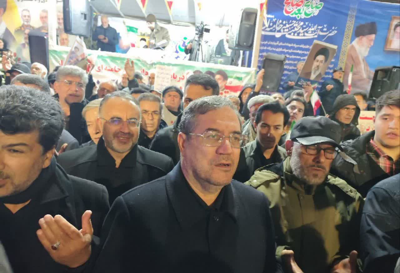 تداوم برگزاری تجمعات شبانه مردم و مسئولان در ارومیه + تصاویر