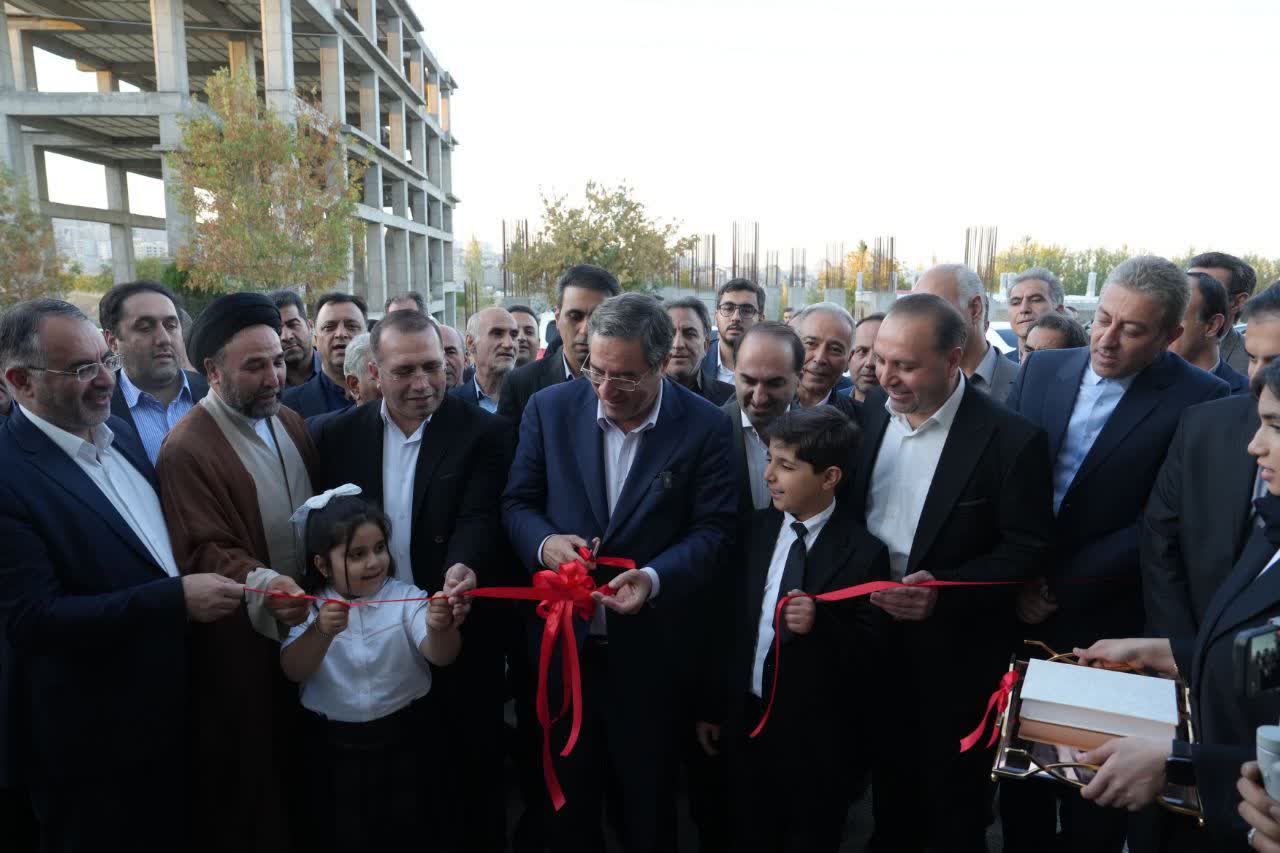 آلبوم تصویری / برگزاری آیین بهرهبرداری از مرکز ساخت و تولید طلا و جواهر در ارومیه