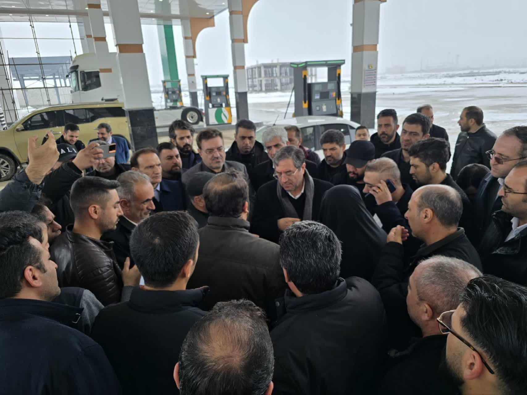 بازدید استاندار آذربایجان‌غربی از مجتمع خدمات رفاهی بین‌راهی و تیرپارک شرکت تجارت باختر آذربایجان + تصاویر