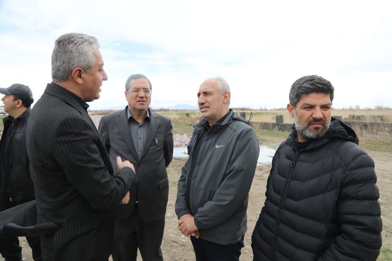 بازدید معاون رئیس‌جمهور و استاندار آذربایجان‌غربی از روند تکمیل پروژه آزادراه ارومیه - تبریز