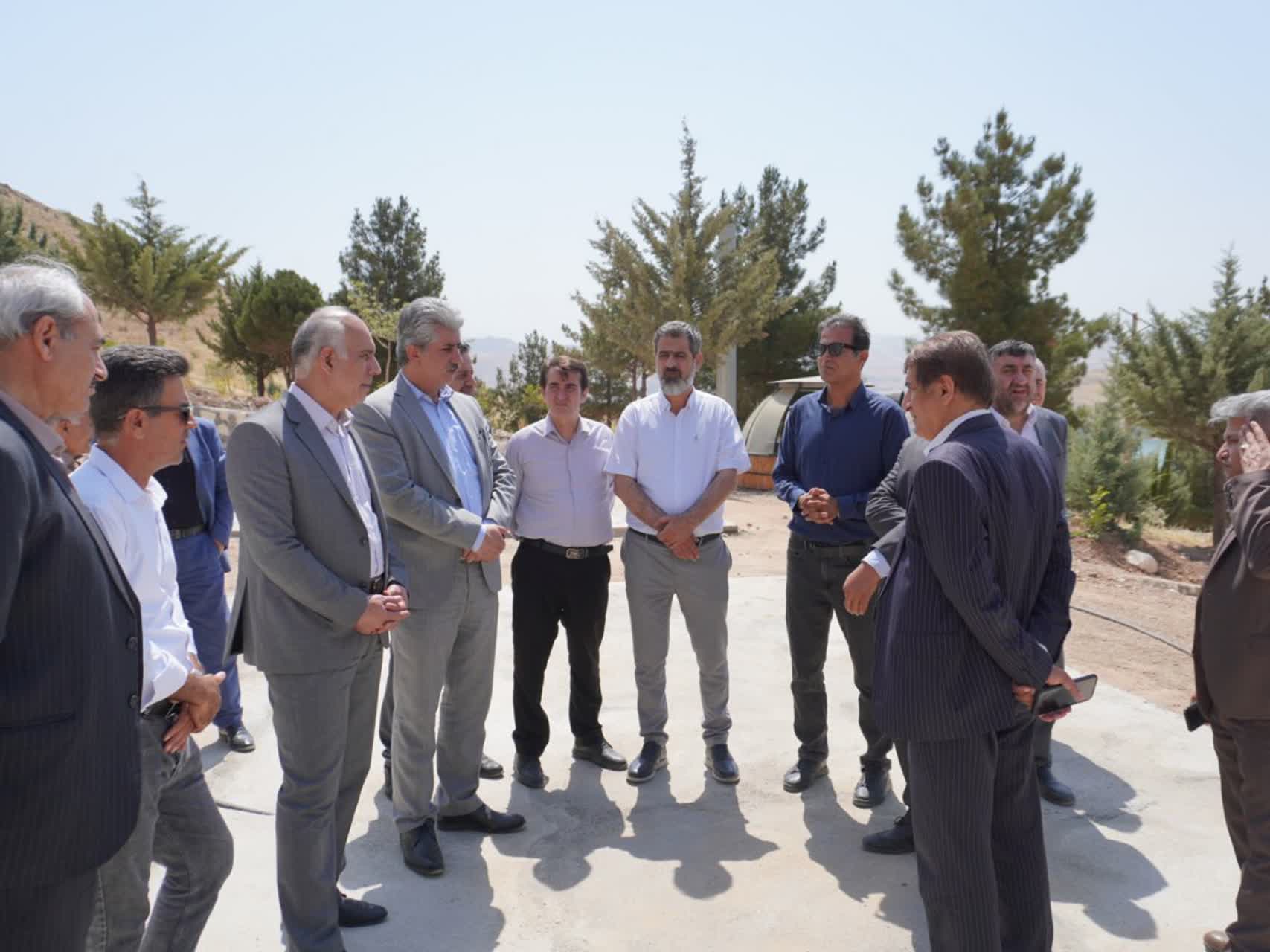 پیگیری میدانی برای شتاب‌بخشی به سرمایه‌گذاری در شهرستان مهاباد + تصاویر
