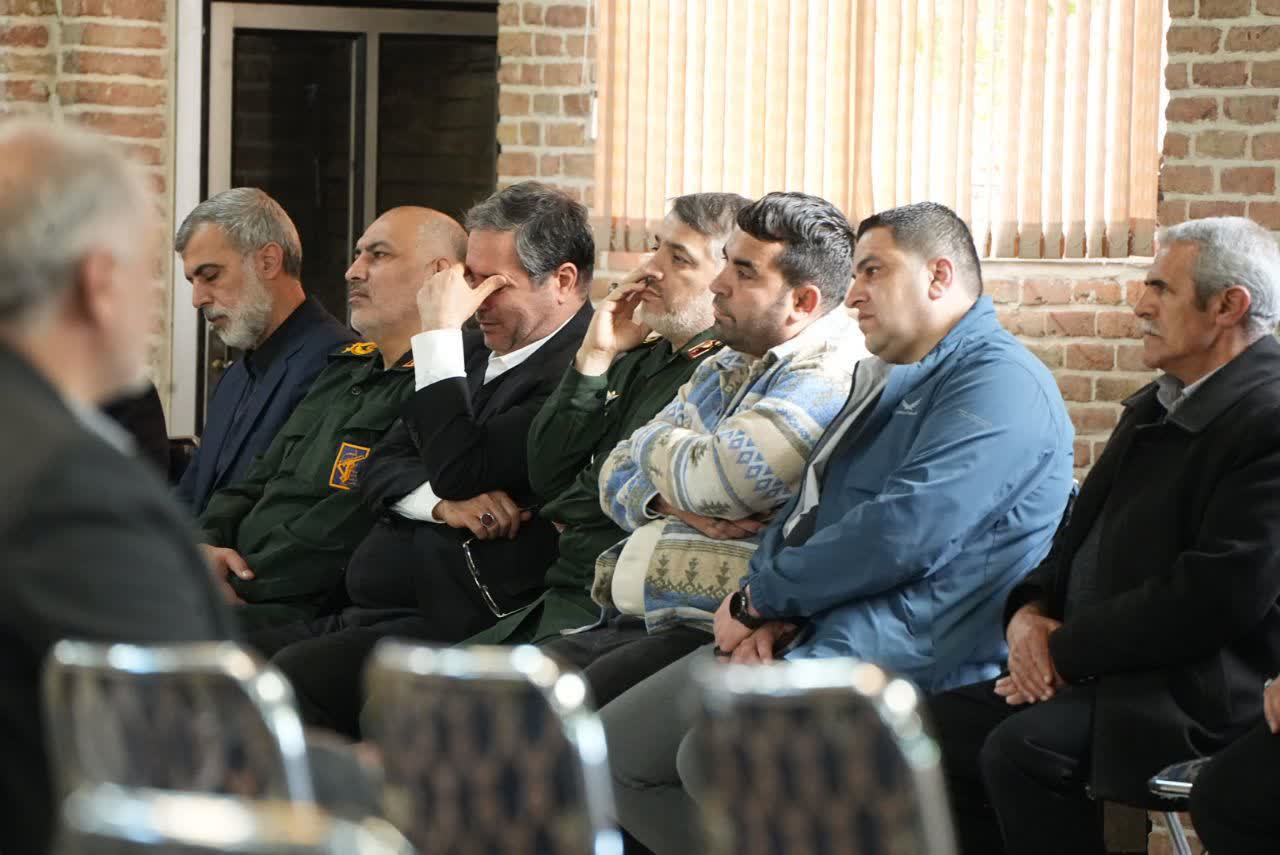 برگزاری مراسم گرامیداشت خانواده معزز شهیدان ورمزیار در سلماس + تصاویر