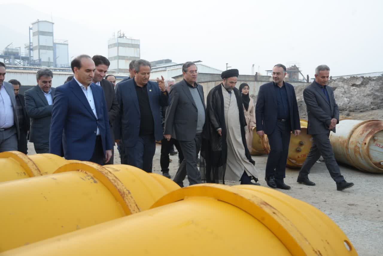بازدید استاندار آذربایجانغربی از شرکت کیمیا کلر کبودان در ارومیه + تصاویر