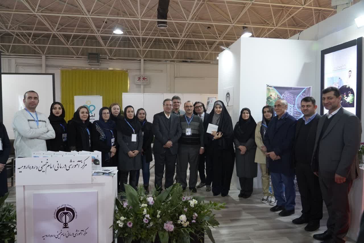 بازدید استاندار آذربایجان غربی از غرفه گردشگری سلامت استان در نمایشگاه بینالمللی گردشگری تهران + تصاویر