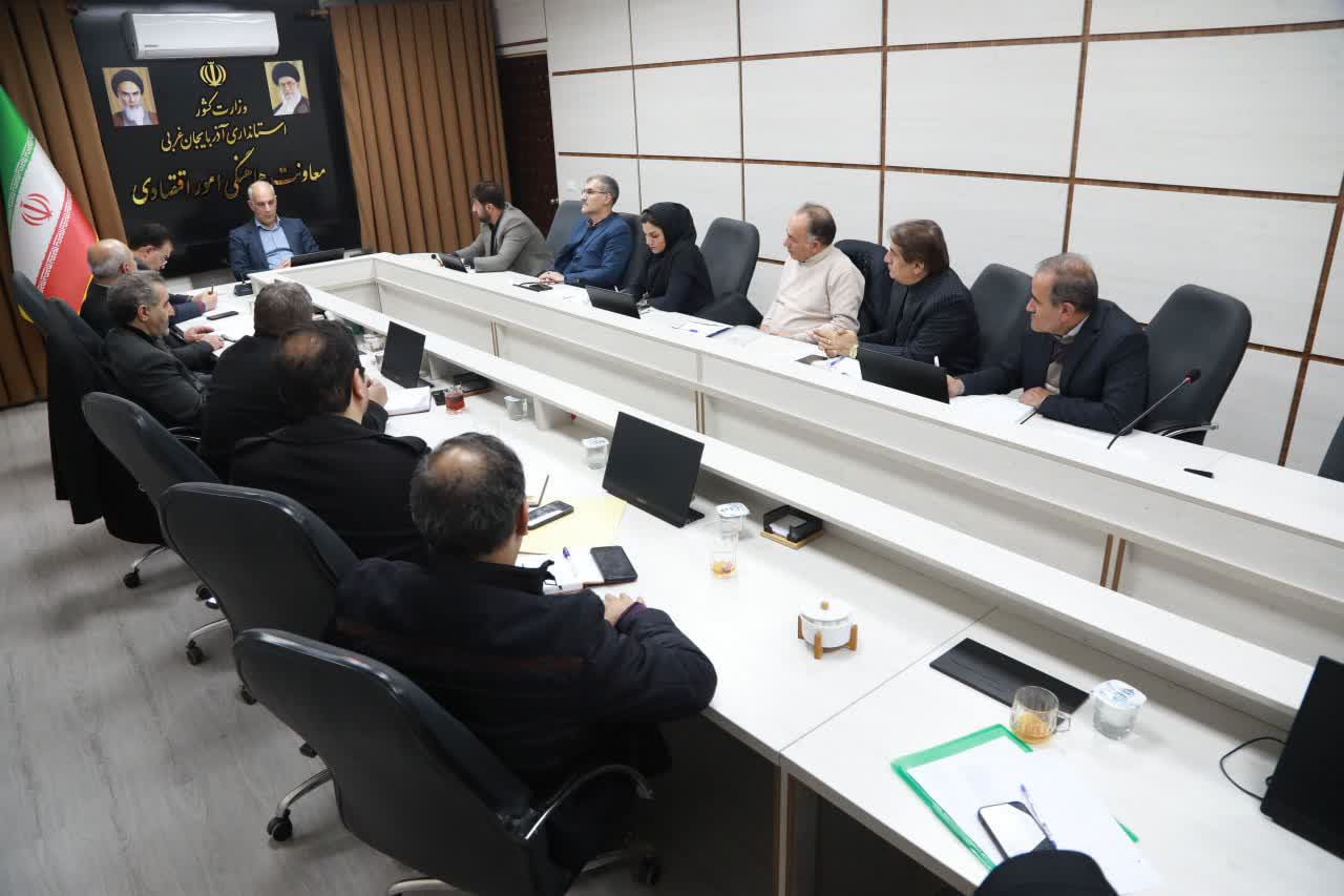 برگزاری جلسه کمیته اقدام مشترک تنظیم بازار آذربایجان‌غربی + تصاویر