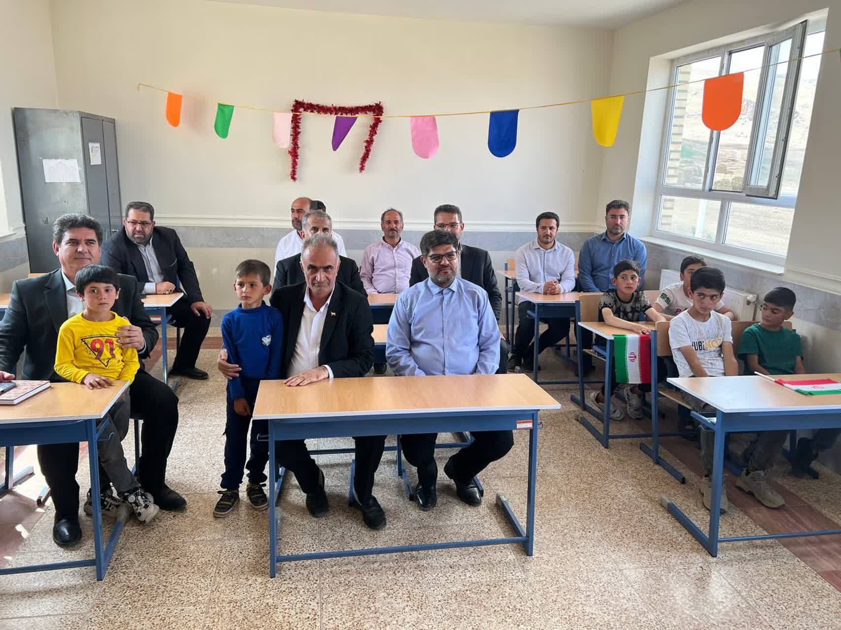 افتتاح آموزشگاه یککلاسه شهید رئیسی در شهرستان شوط + تصاویر