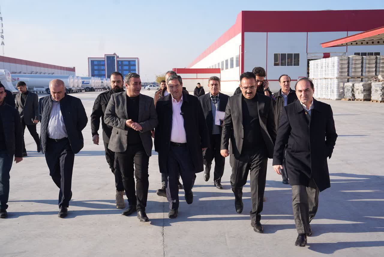 بازدید استاندار آذربایجان‌غربی از کارخانه فیلپا در ارومیه + تصاویر