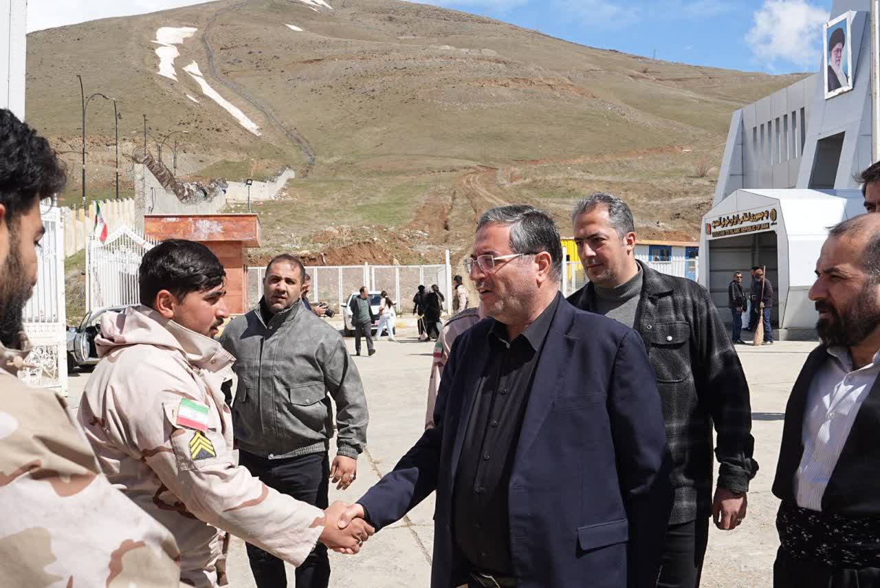 ارزیابی میدانی استاندار آذربایجان‌غربی از روند تردد و مبادلات مرزی در تمرچین + تصاویر