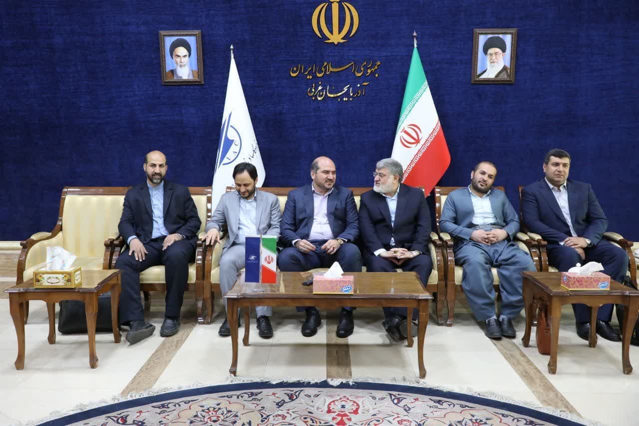 معاون اجرایی رئیس جمهور و سخنگوی دولت وارد ارومیه شدند + تصاویر