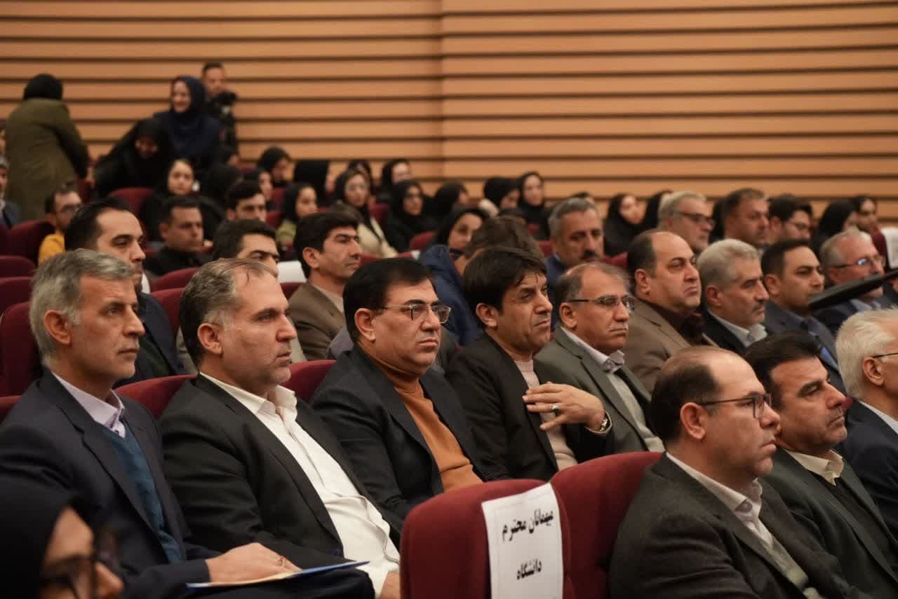 آلبوم تصویری / حضور استاندار آذربایجانغربی در همایش ملی رهیافتهای نوین برنامه درسی ملی در زیست بوم جدید