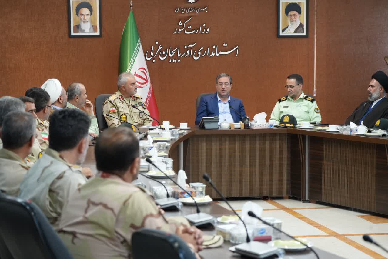 دیدار فرماندهان انتظامی و مرزبانی استان با استاندار آذربایجانغربی + تصاویر
