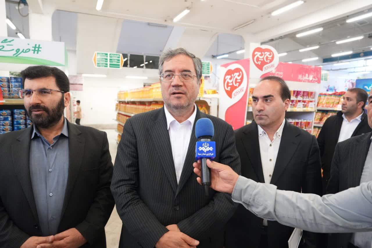 بازدید استاندار آذربایجانغربی از فروشگاههای سطح شهر ارومیه + تصاویر