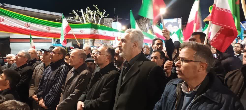 حضور معاون استاندار آذربایجان‌غربی در تجمع شبانه مردمی شهرستان نقده