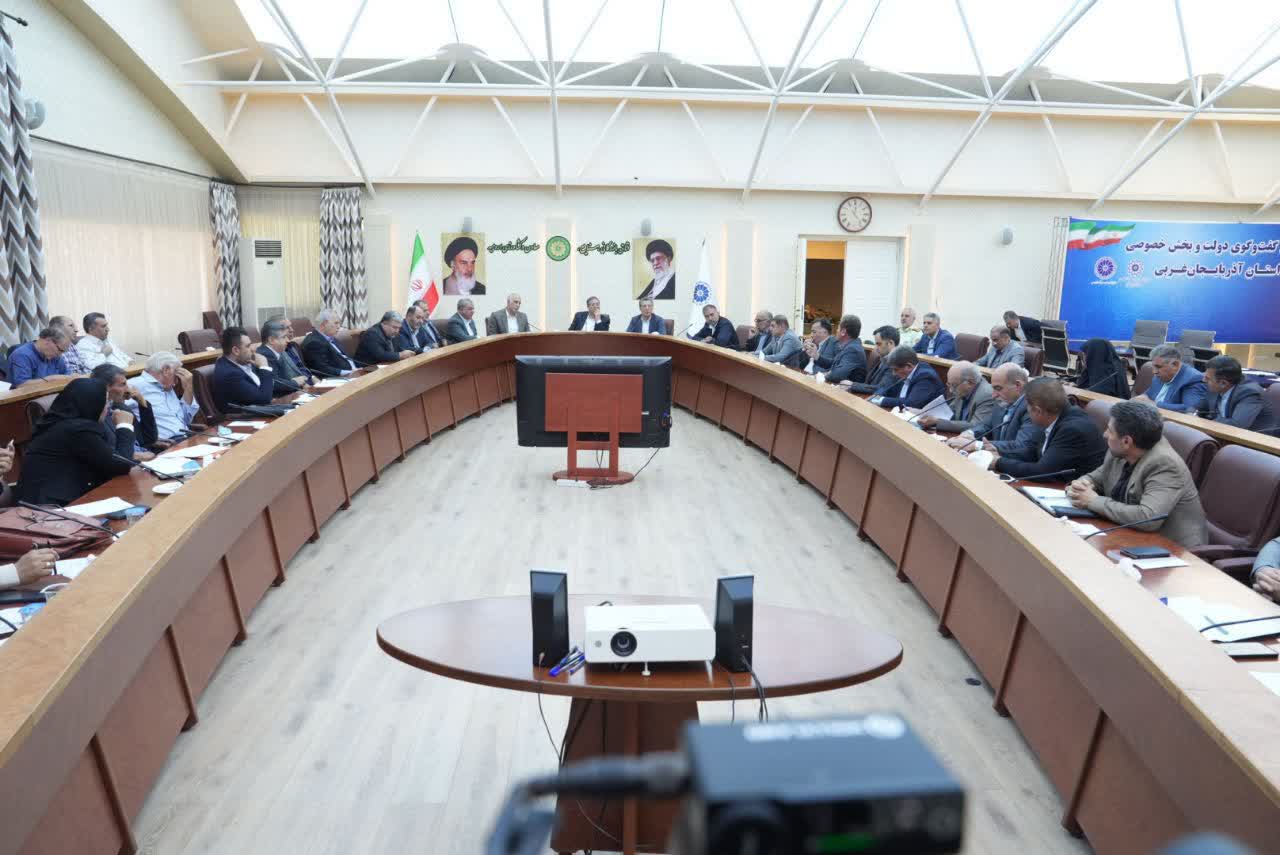 تأمین نهادههای دام و طیور باید بهصورت استانی مدیریت شود