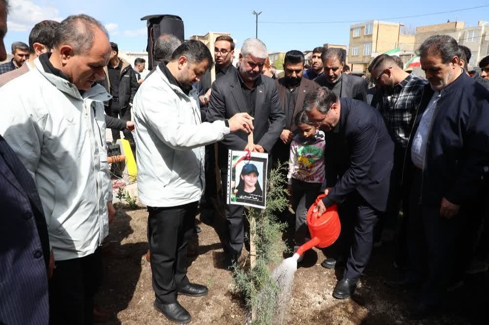 آلبوم تصویری / برگزاری آیین افتتاح پروژه بوستان محله‌ای شهیده رها حیدری در ارومیه