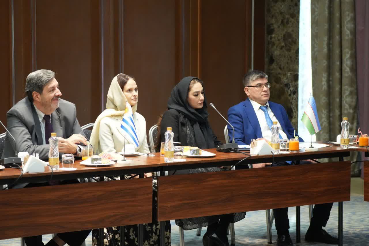 برگزاری نشست مشترک استاندار آذربایجانغربی با سفرای ازبکستان، اروگوئه، سریلانکا، فیلیپین و قرقیزستان