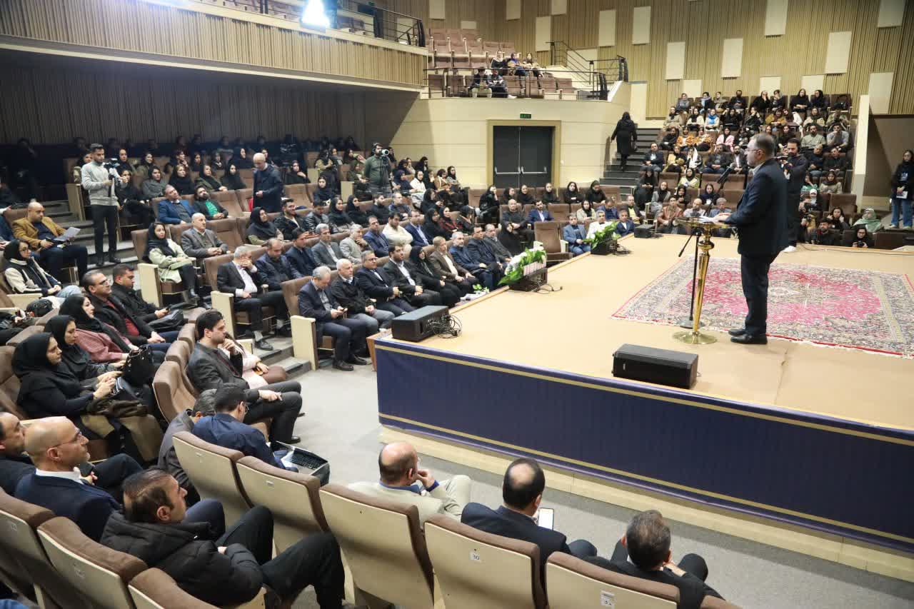 برگزاری رویداد نوآوری و فناوری "دیباذین" در حوزه نساجی و پوشاک در ارومیه + تصاویر